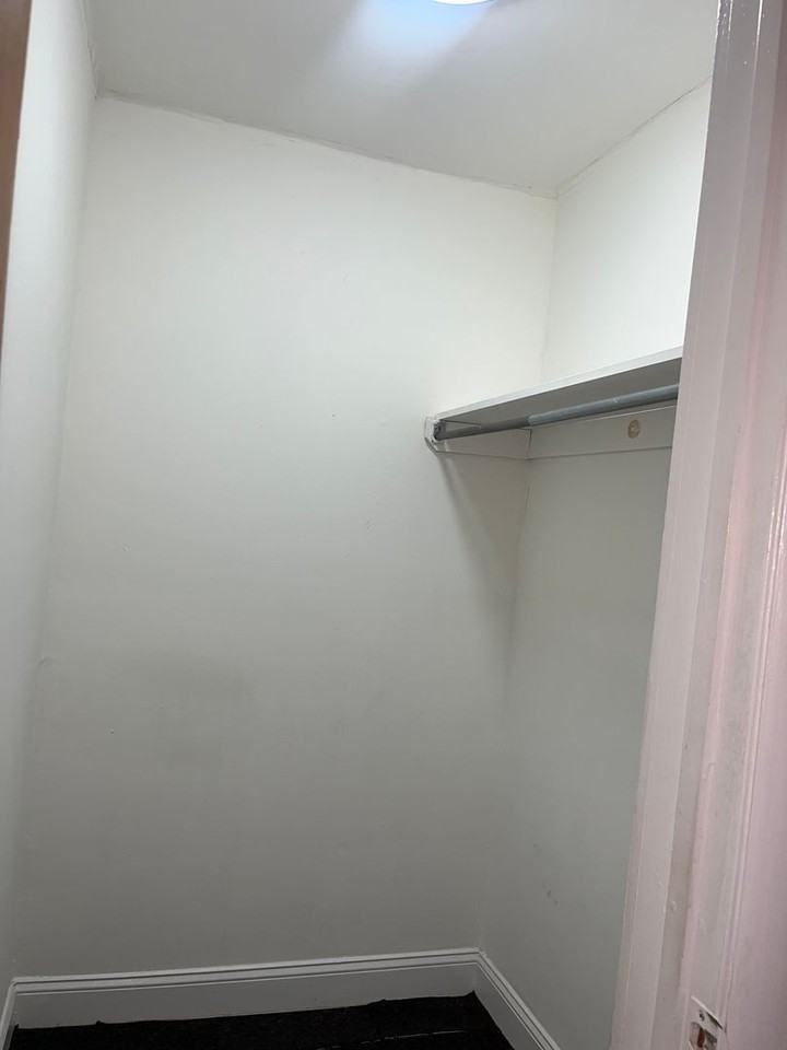 Chester Lynn Apartments - Photo 7 of 29