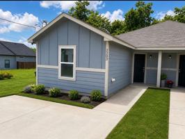 featured image of 2203 Henry St #A