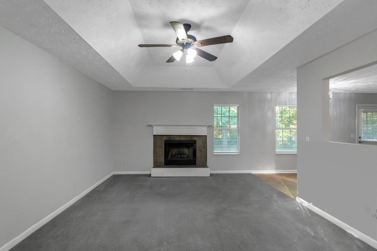 585 Mountainview Dr - Photo 7 of 37