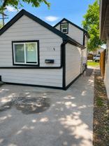 808 1/2 Howard Ave - Photo 1 of 1