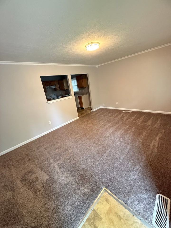 2 Philip Ct - Photo 2 of 13