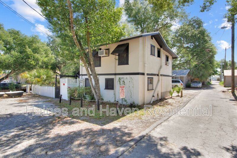 658 Avenue B Nw - Photo 3 of 20