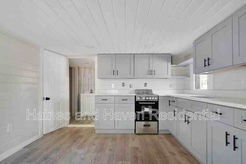 658 Avenue B Nw - Photo 6 of 20