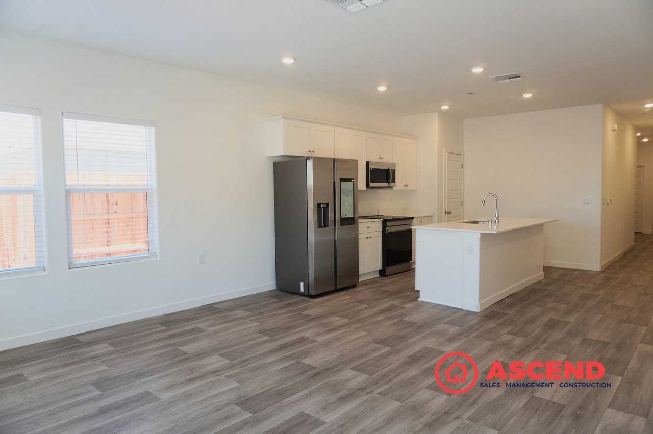 8206 Wandesford Dr - Photo 5 of 25