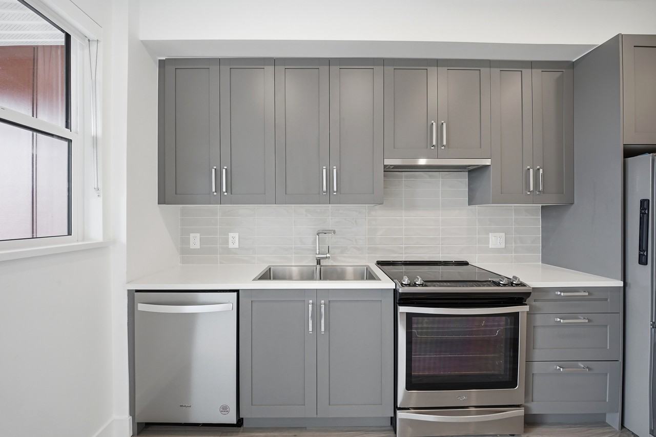 18811 72 Avenue #305 - Photo 2 of 25