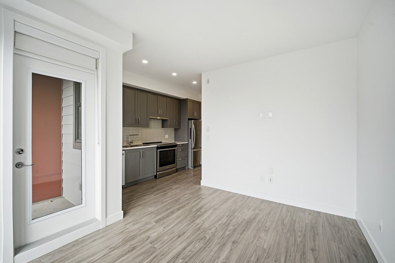 18811 72 Avenue #305 - Photo 3 of 25