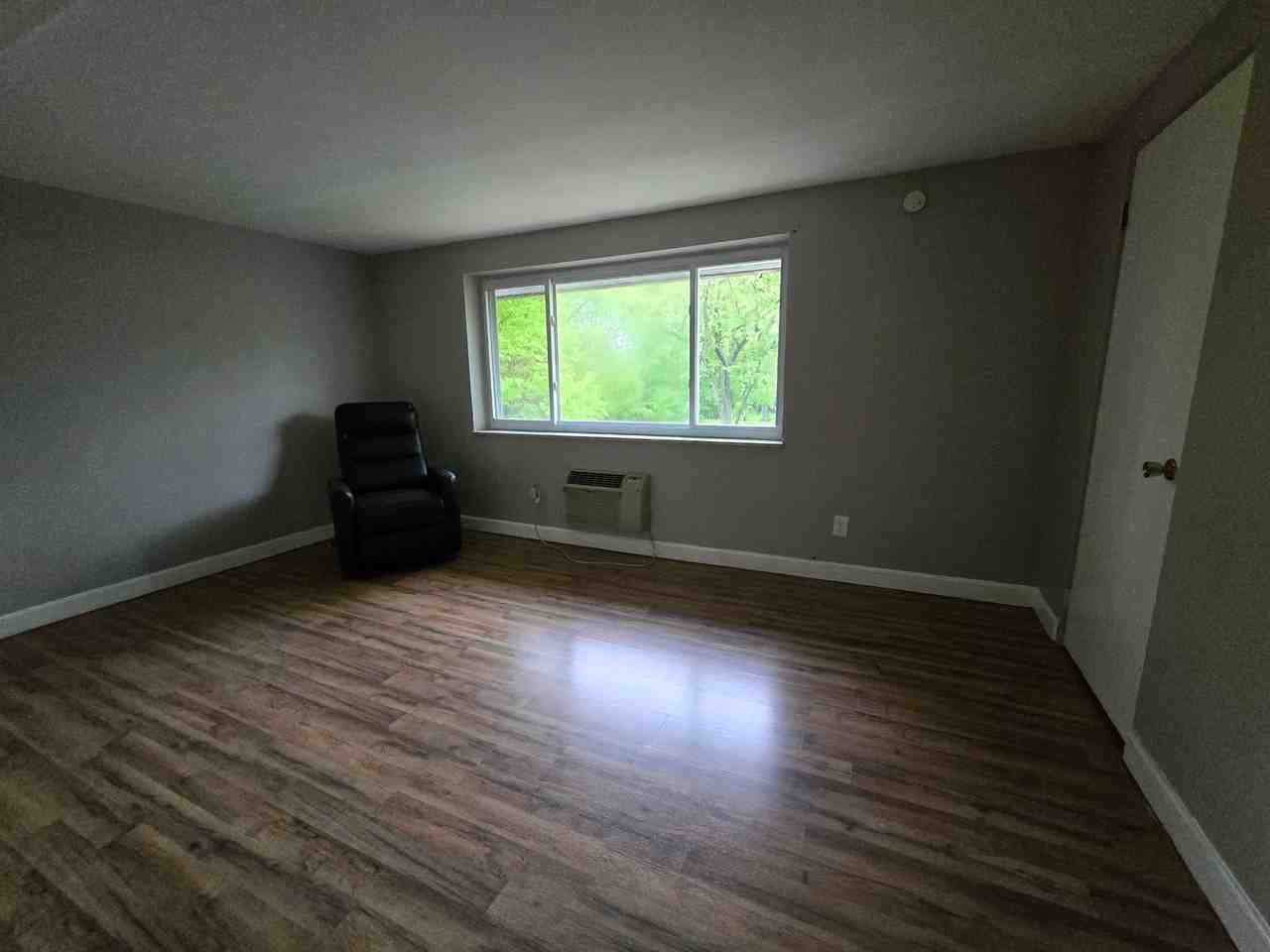 Greenock Manor 2 bedroom 1 bath apartment - Photo 2 of 50