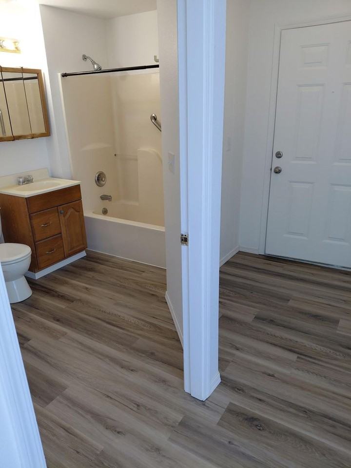 434 - Albers Apartments - Photo 3 of 24