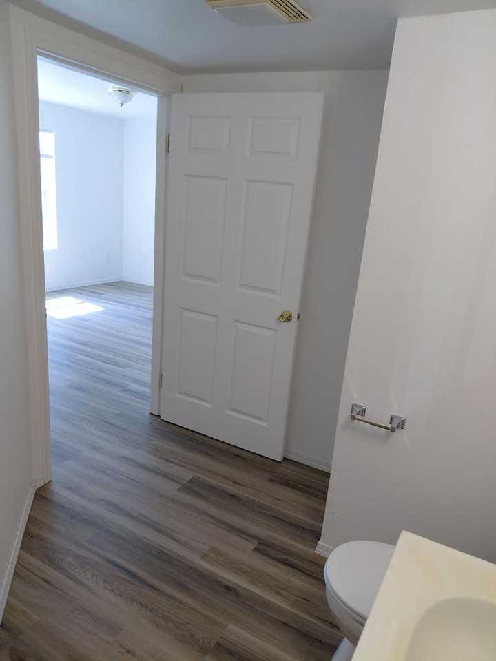 434 - Albers Apartments - Photo 6 of 24