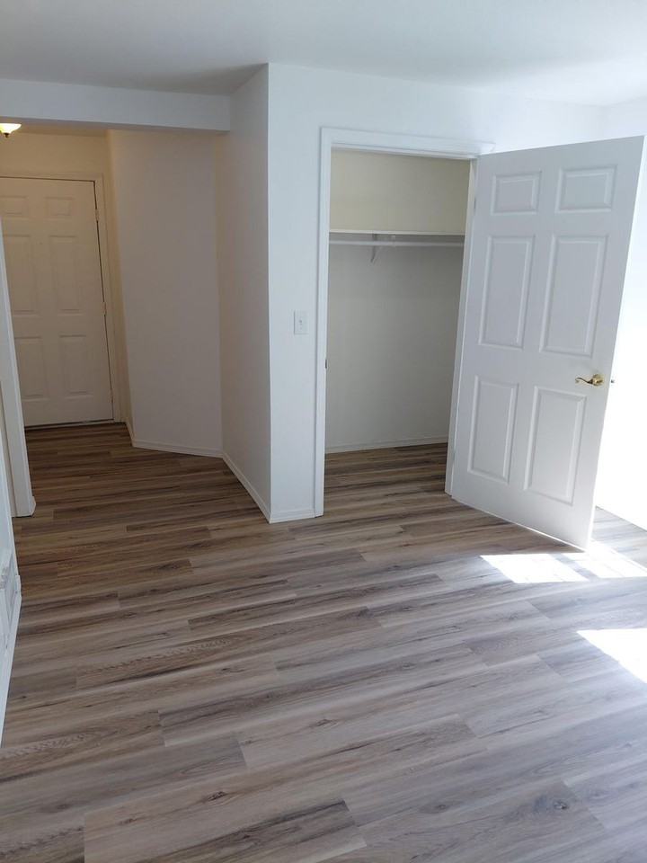 434 - Albers Apartments - Photo 7 of 24