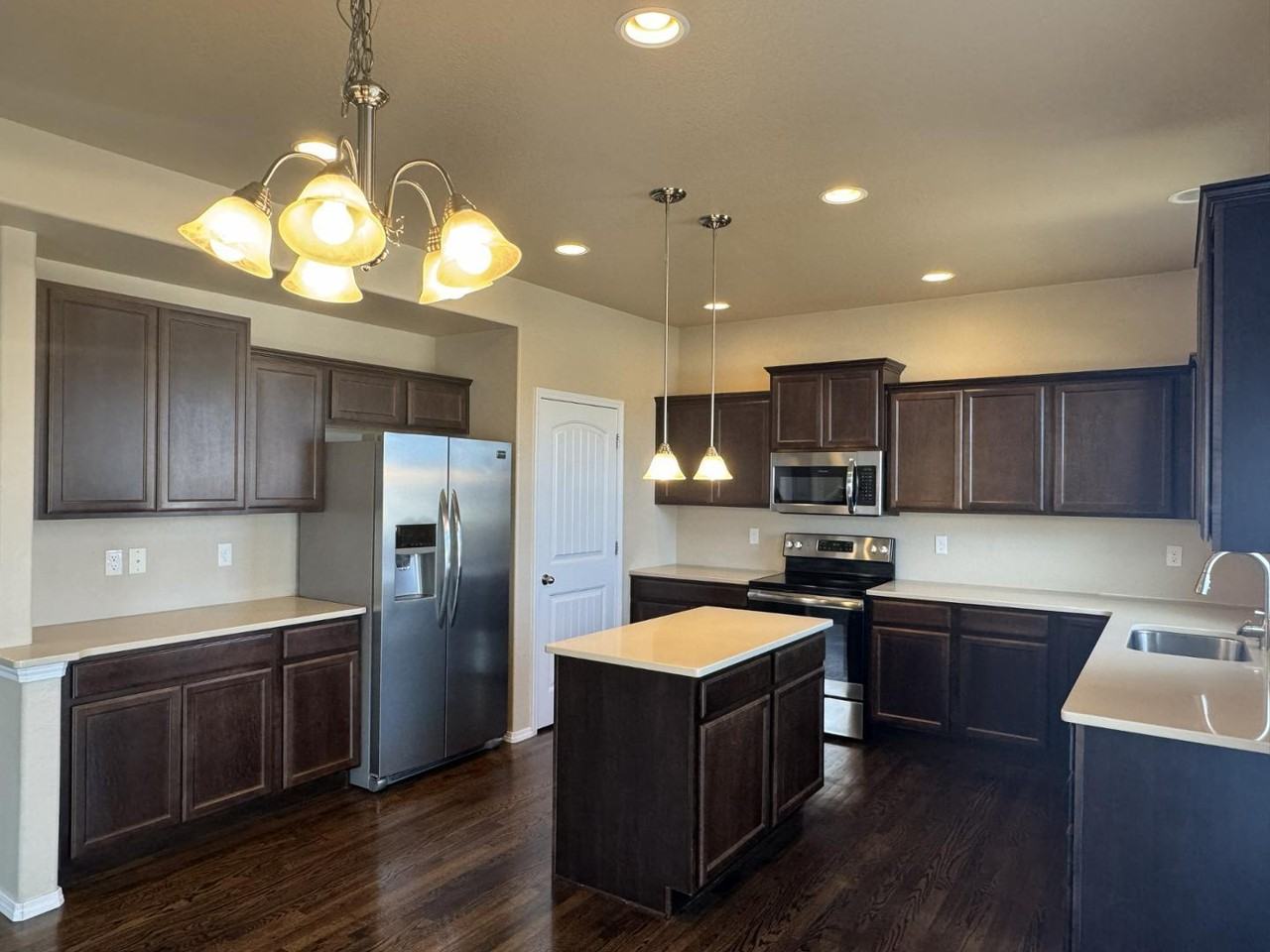 10930 Forest Creek Dr - Photo 5 of 23
