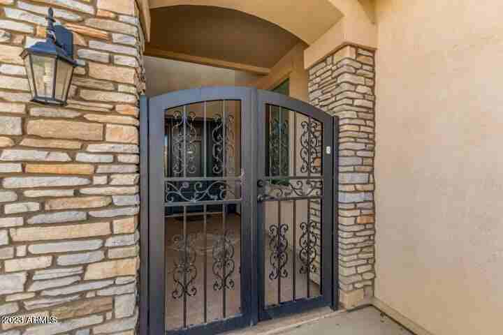 193 E Crescent Pl - Photo 3 of 24
