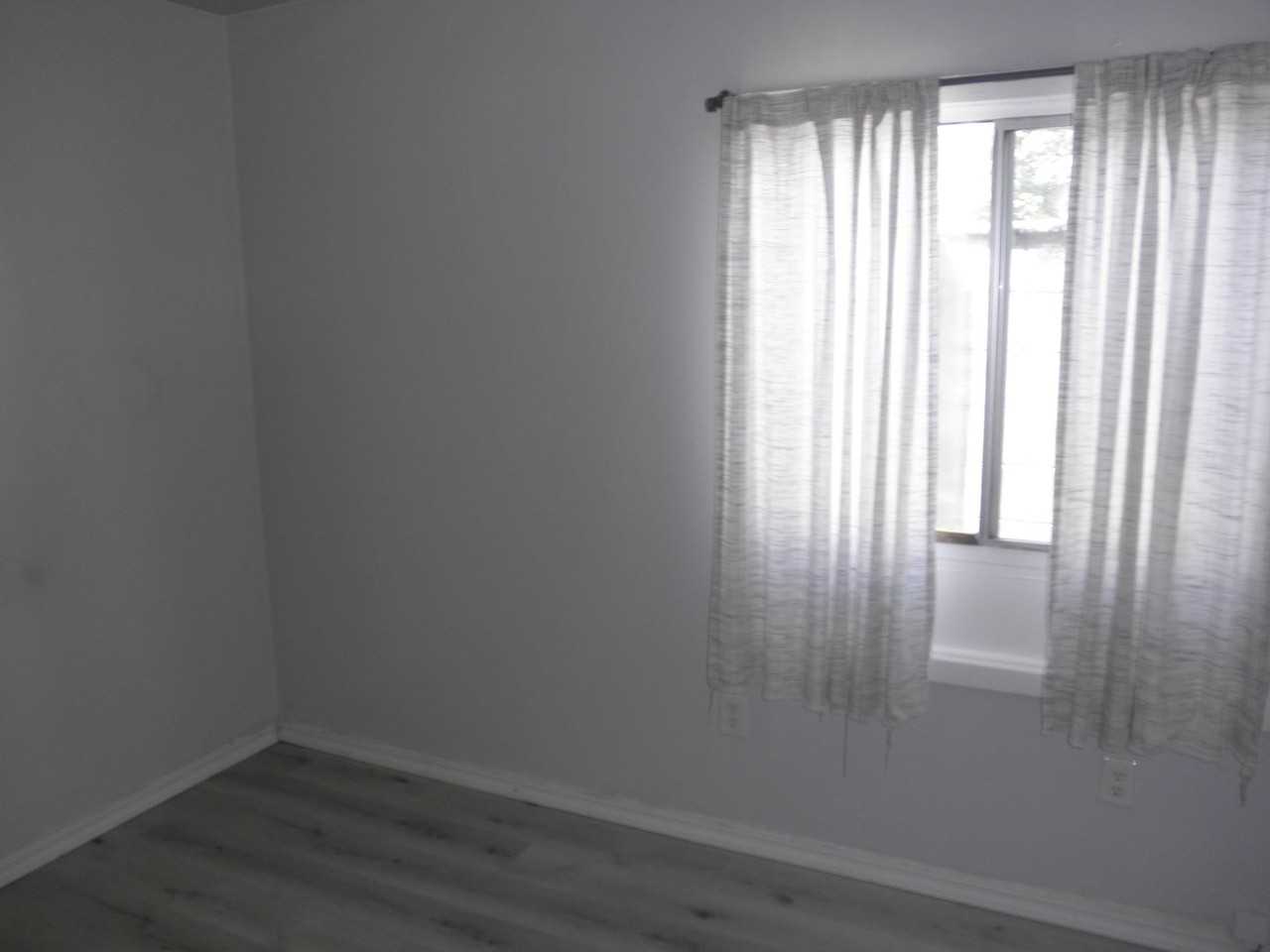 1118 3rd St Nw - Photo 7 of 10