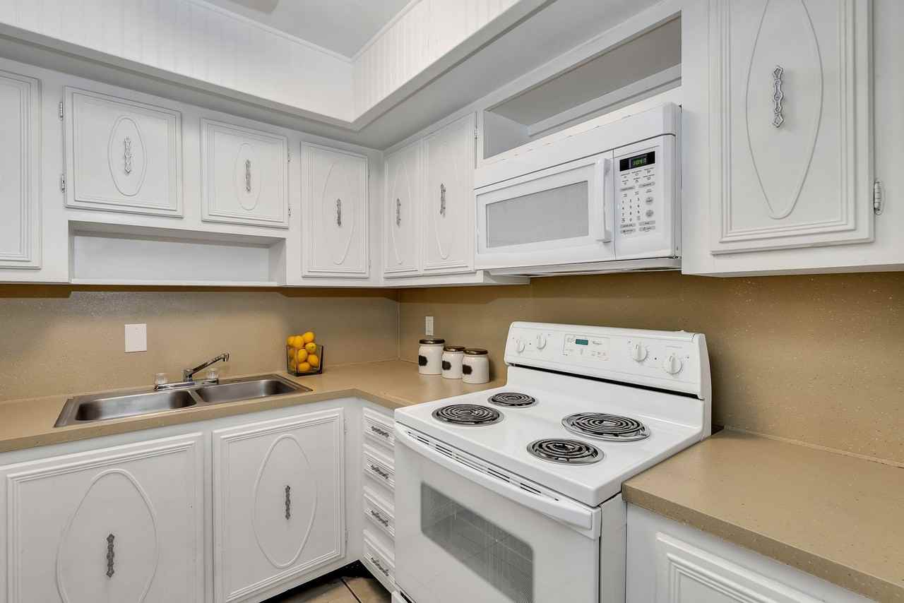 Dixie Apartments - Photo 6 of 14