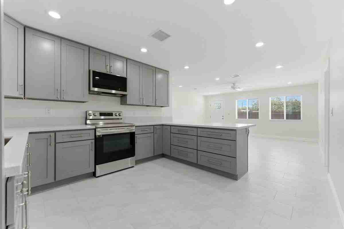 10 Cortez St ##2 - Photo 5 of 10