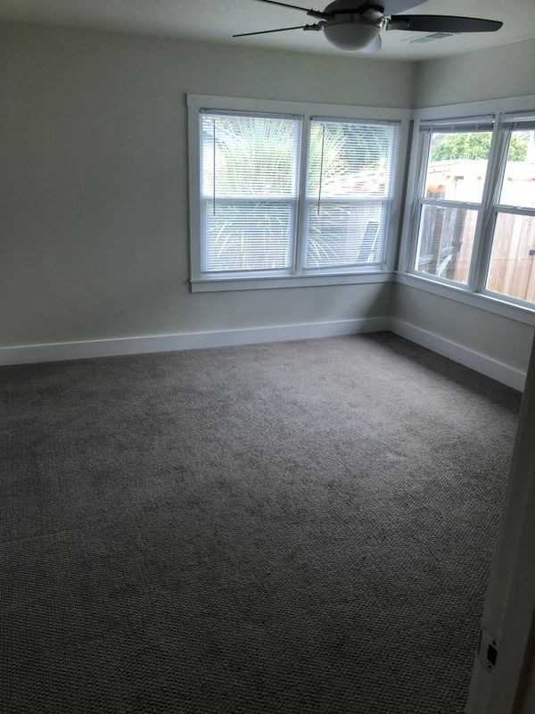1306 Henderson St - Photo 6 of 26