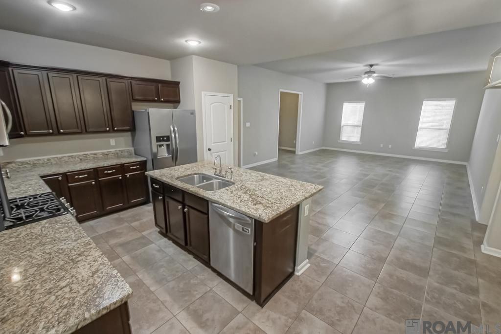 641 Greenwich Dr - Photo 5 of 14