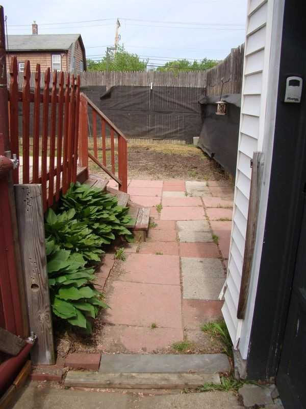 145 Mcquesten St - Photo 2 of 18