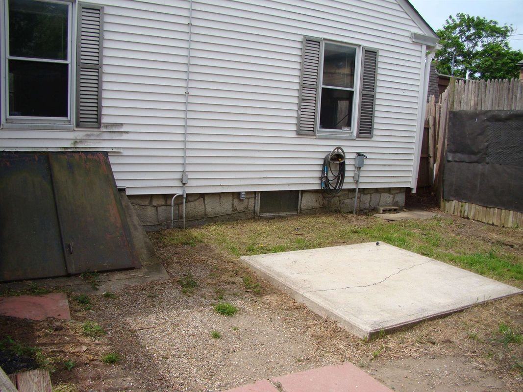 145 Mcquesten St - Photo 3 of 18