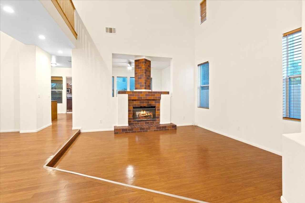 1708 Cordoba Canyon St - Photo 5 of 36