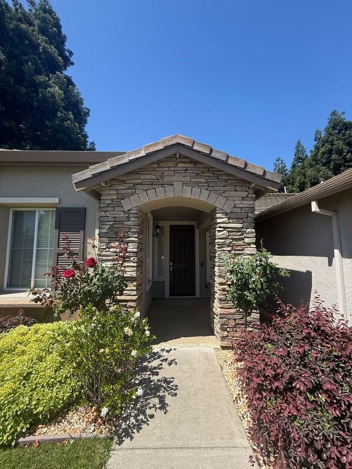 661 Vintage Valley Dr - Photo 2 of 21