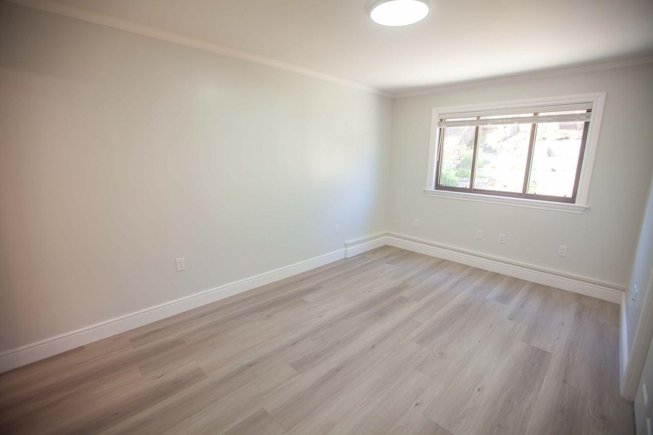 52 Camelot Ct - Photo 6 of 16