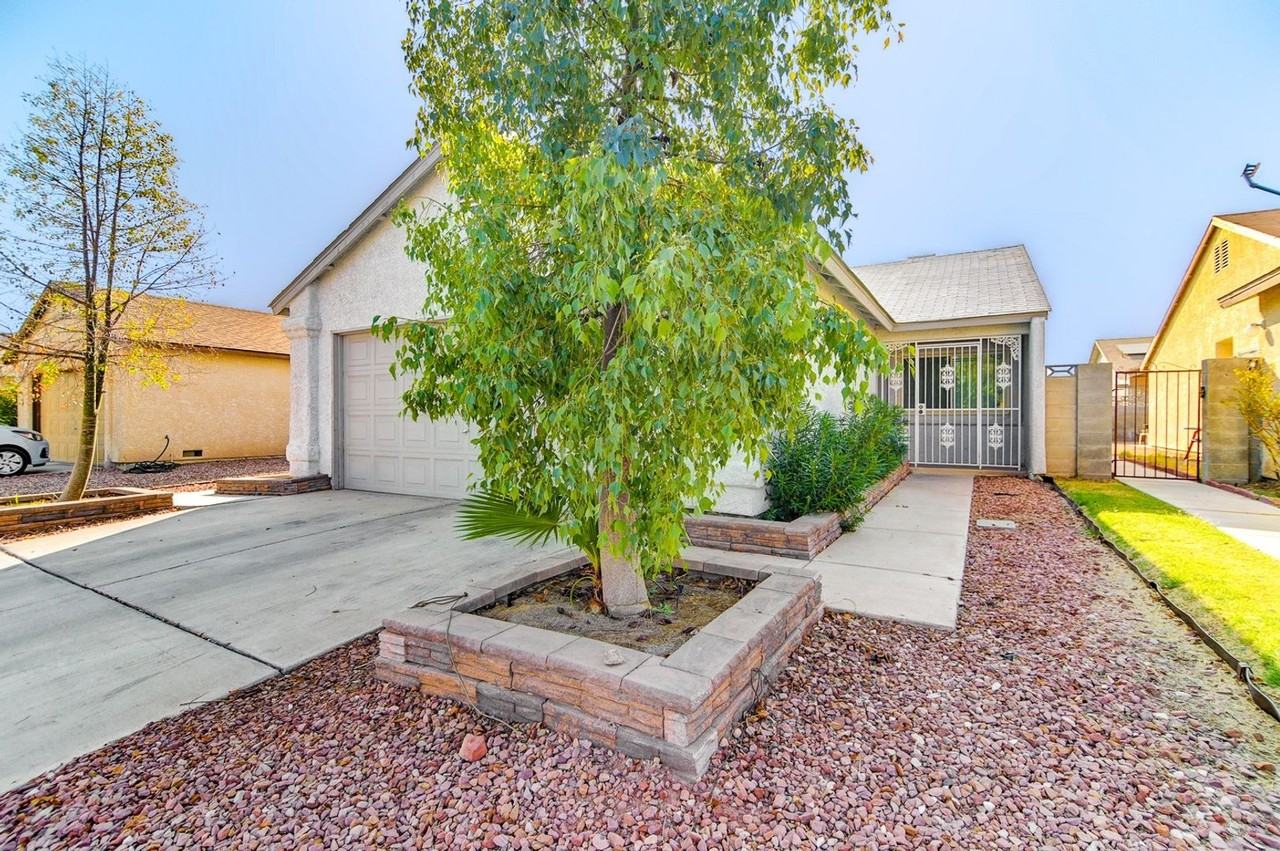 4651 Four Leaf Clover Dr - Photo 3 of 15