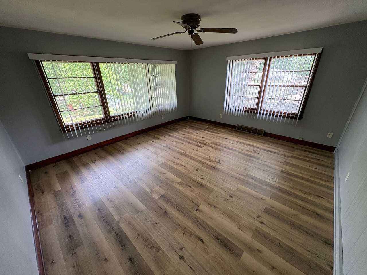 5300 W Zeamer St - Photo 2 of 23