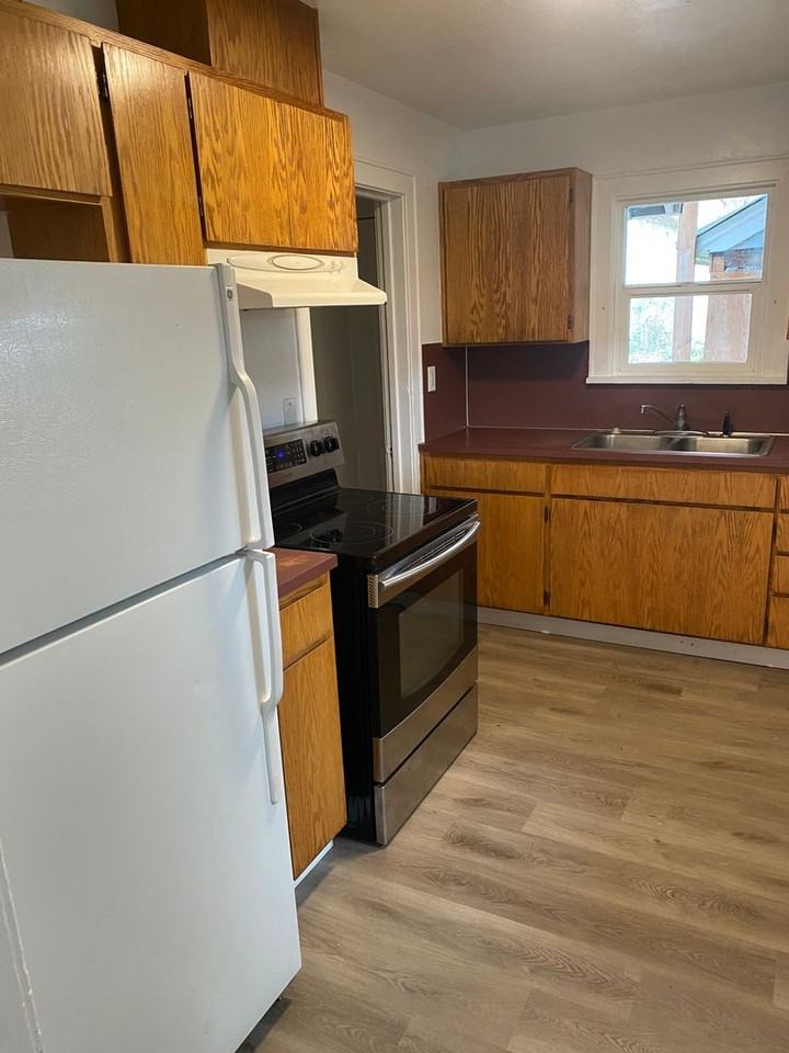 22 E St - Photo 5 of 10