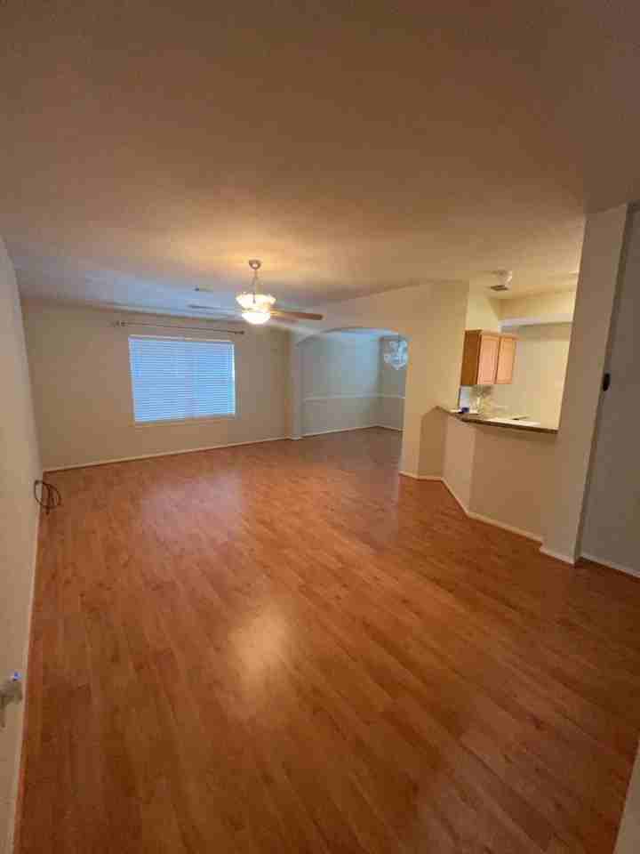 5523 Dapplewood Ln - Photo 7 of 17
