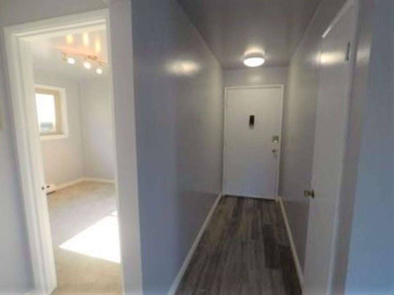 Santa Fe Apartments - Photo 4 of 10