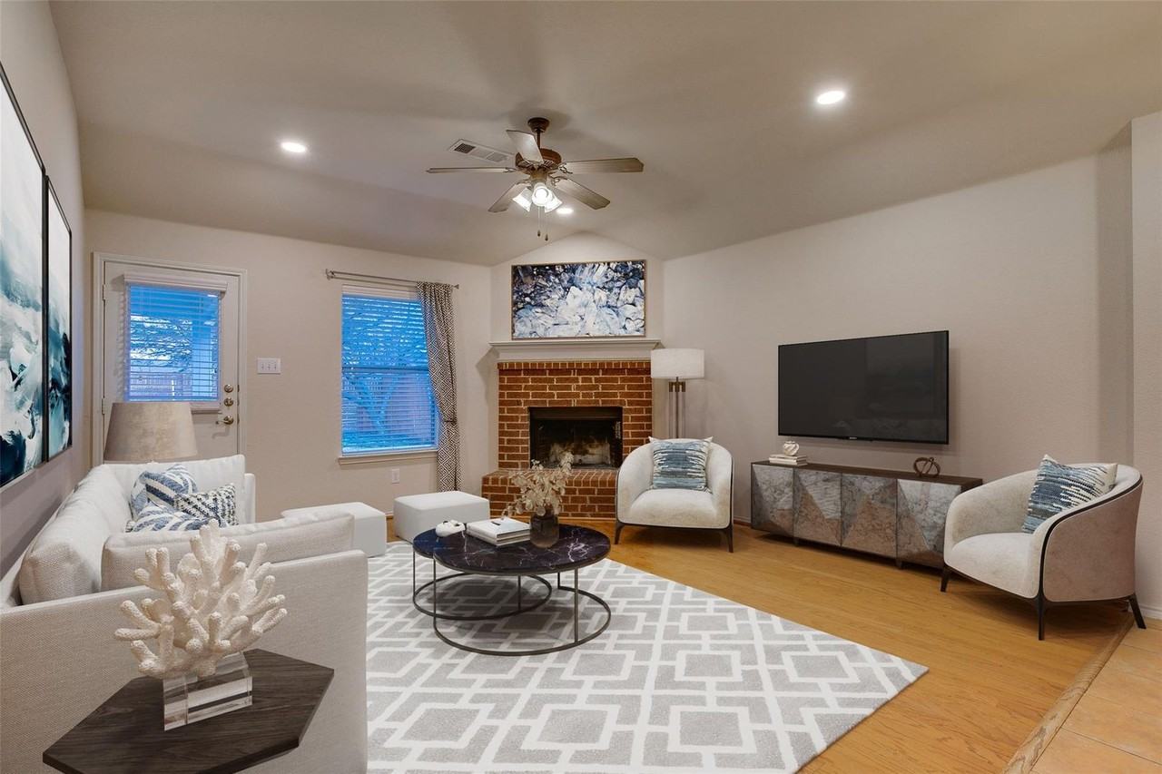 2108 Hayes St - Photo 5 of 35