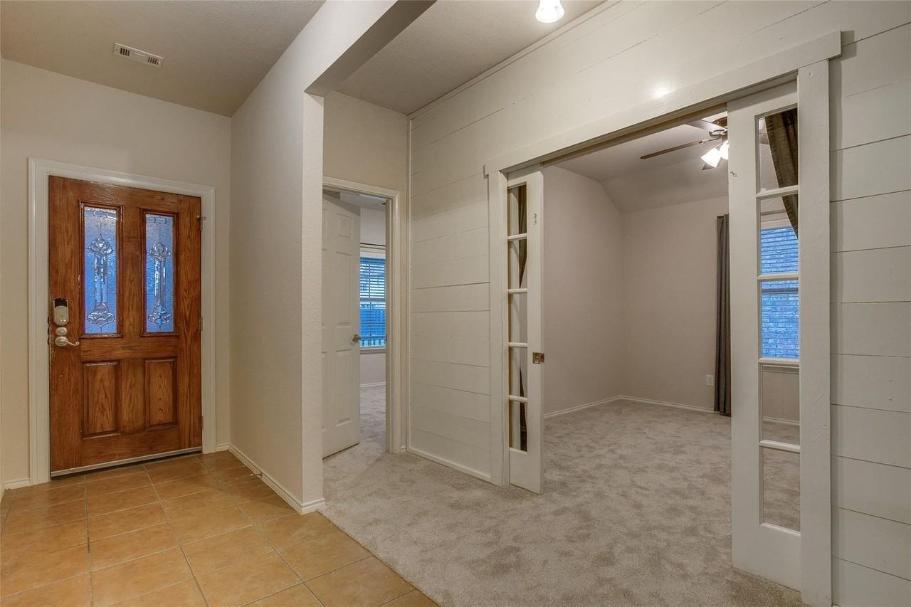 2108 Hayes St - Photo 7 of 35