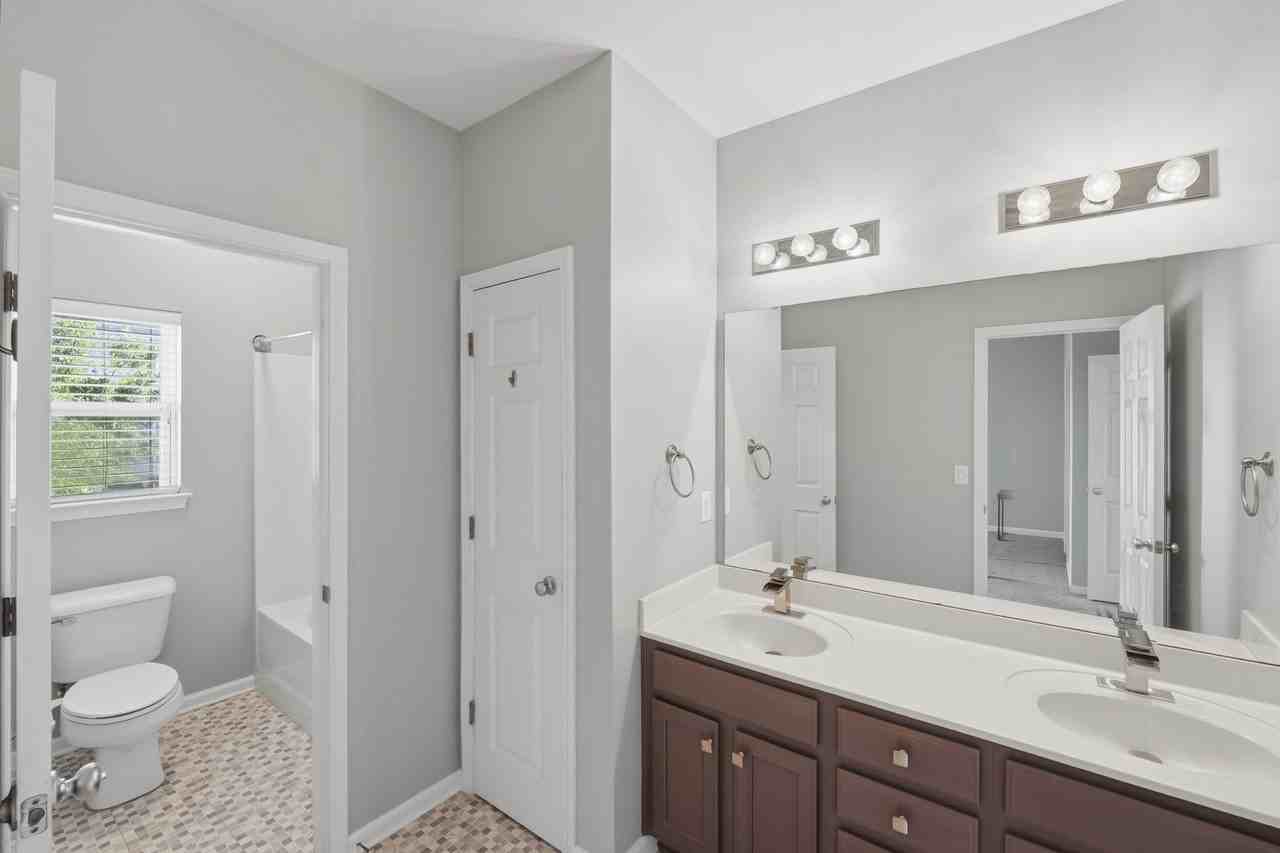 3623 Warp St - Photo 3 of 33