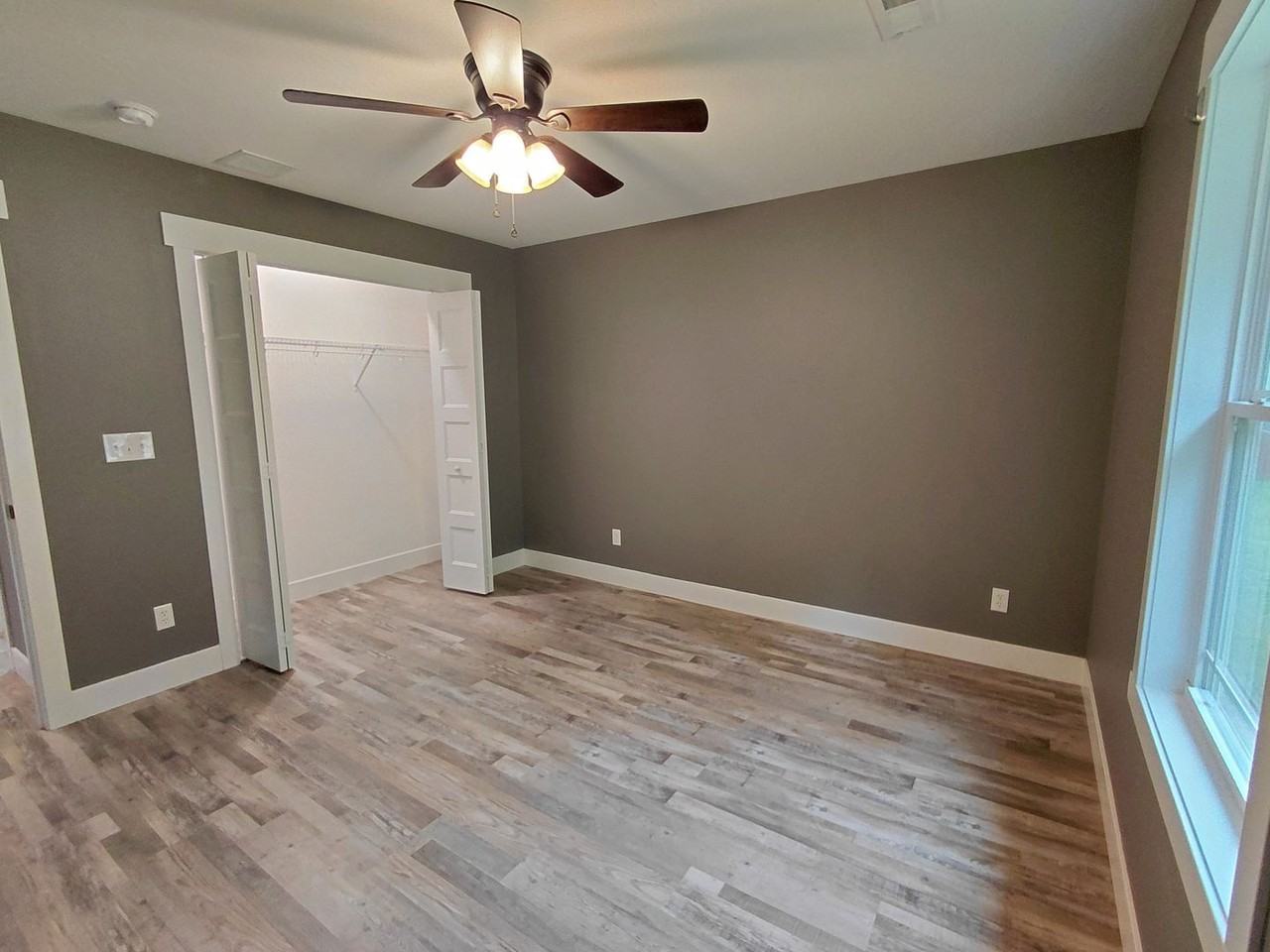 20955 Halifax Dr - Photo 5 of 19