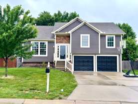 930 Nw Scenic Dr - Photo 1 of 1