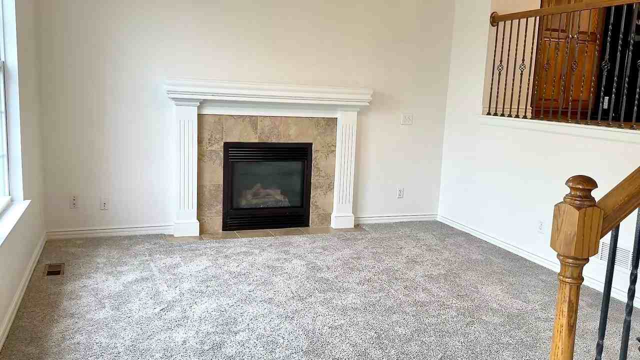 930 Nw Scenic Dr - Photo 3 of 17