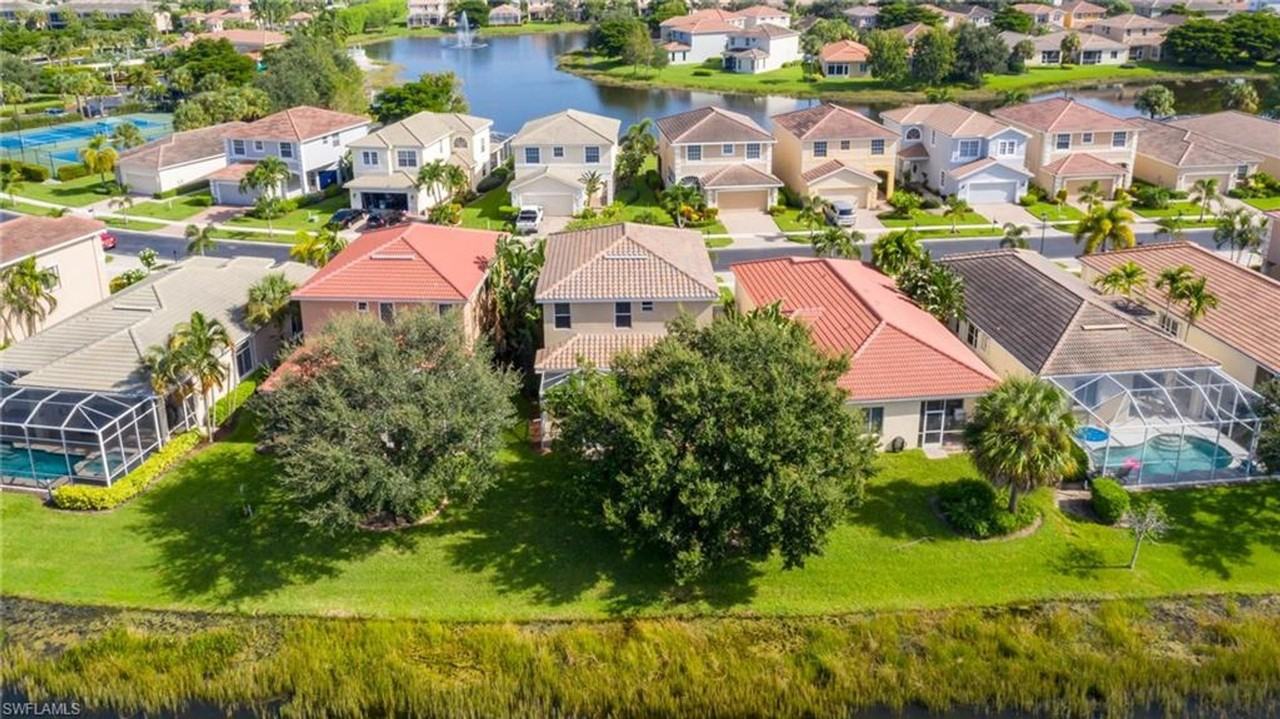 9139 Spring Mountain Way - Photo 3 of 26