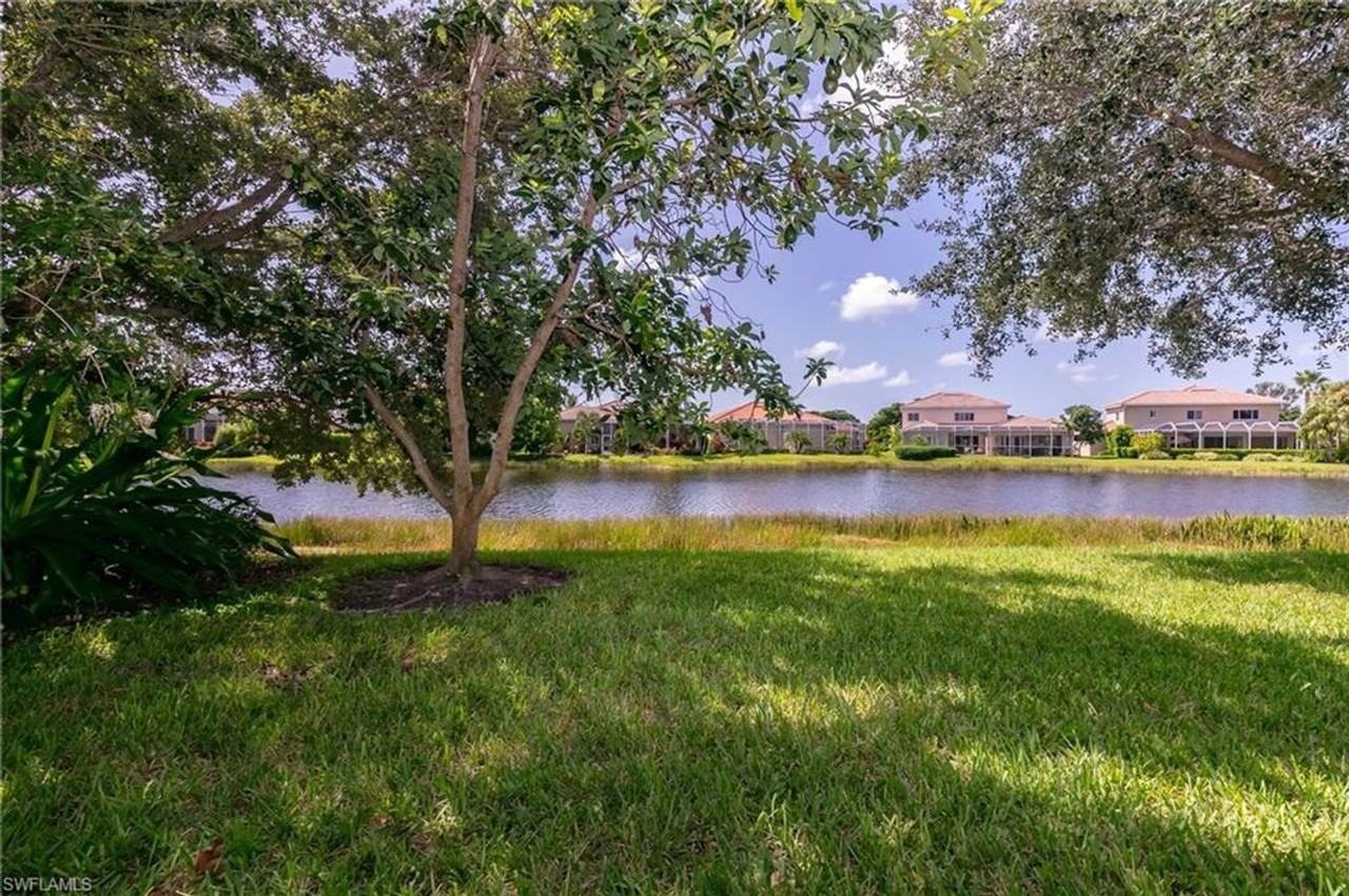 9139 Spring Mountain Way - Photo 4 of 26