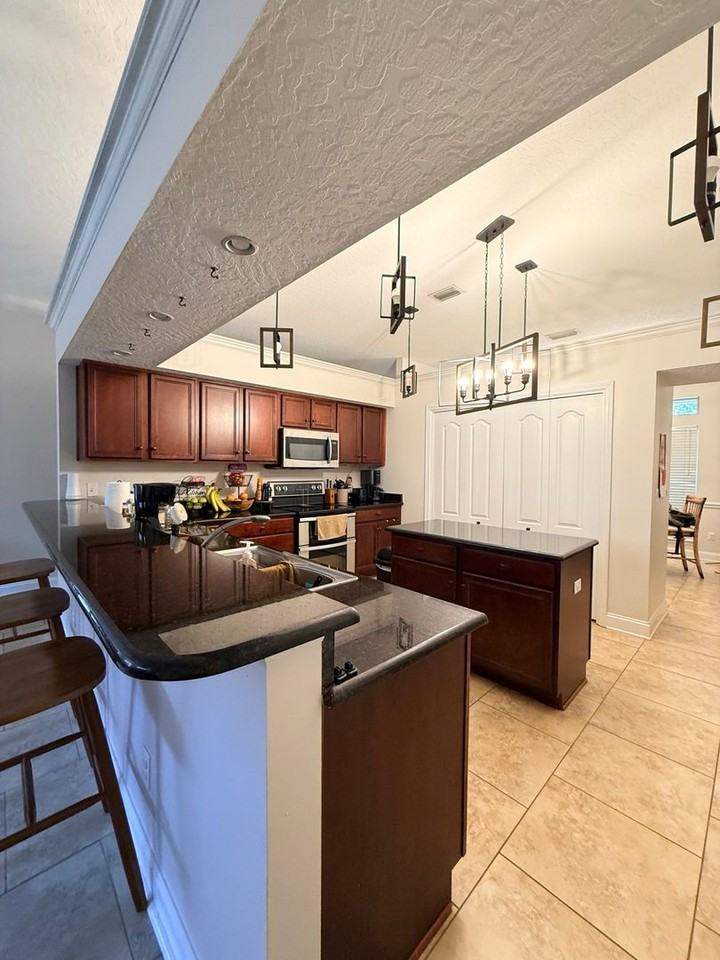 2204 Whits Manor Rd - Photo 4 of 26