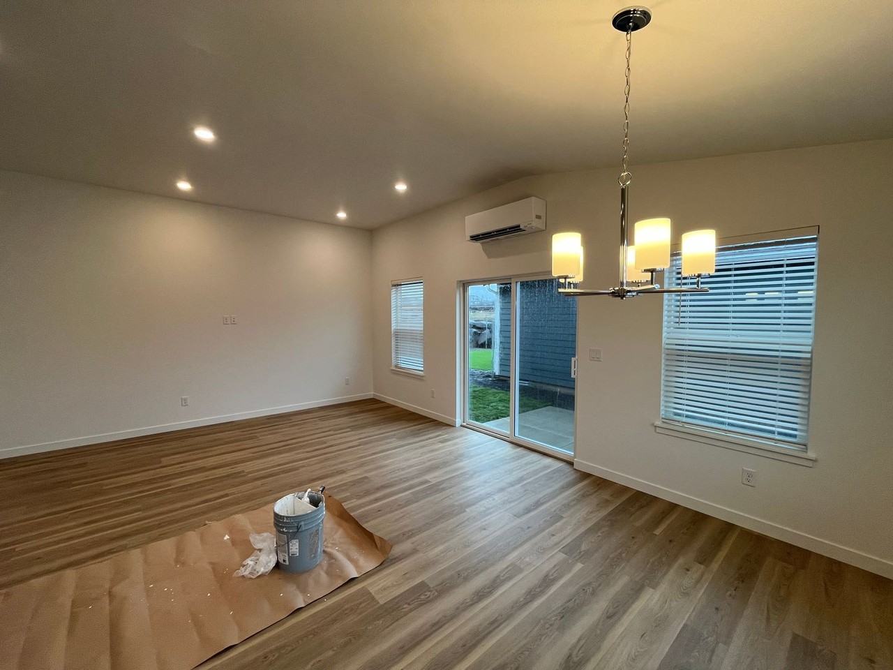 702 Ne Rickenbacker Rd - Photo 5 of 16