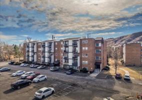 featured image of 1150 Golden Cir #501