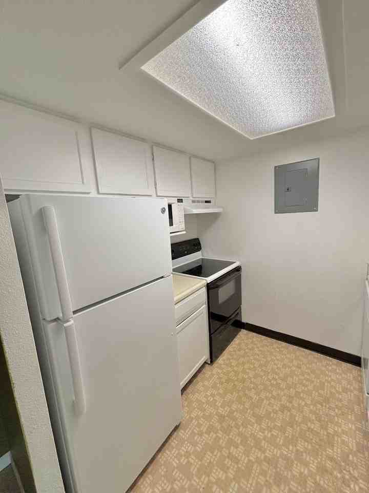 1150 Golden Cir #501 - Photo 7 of 30