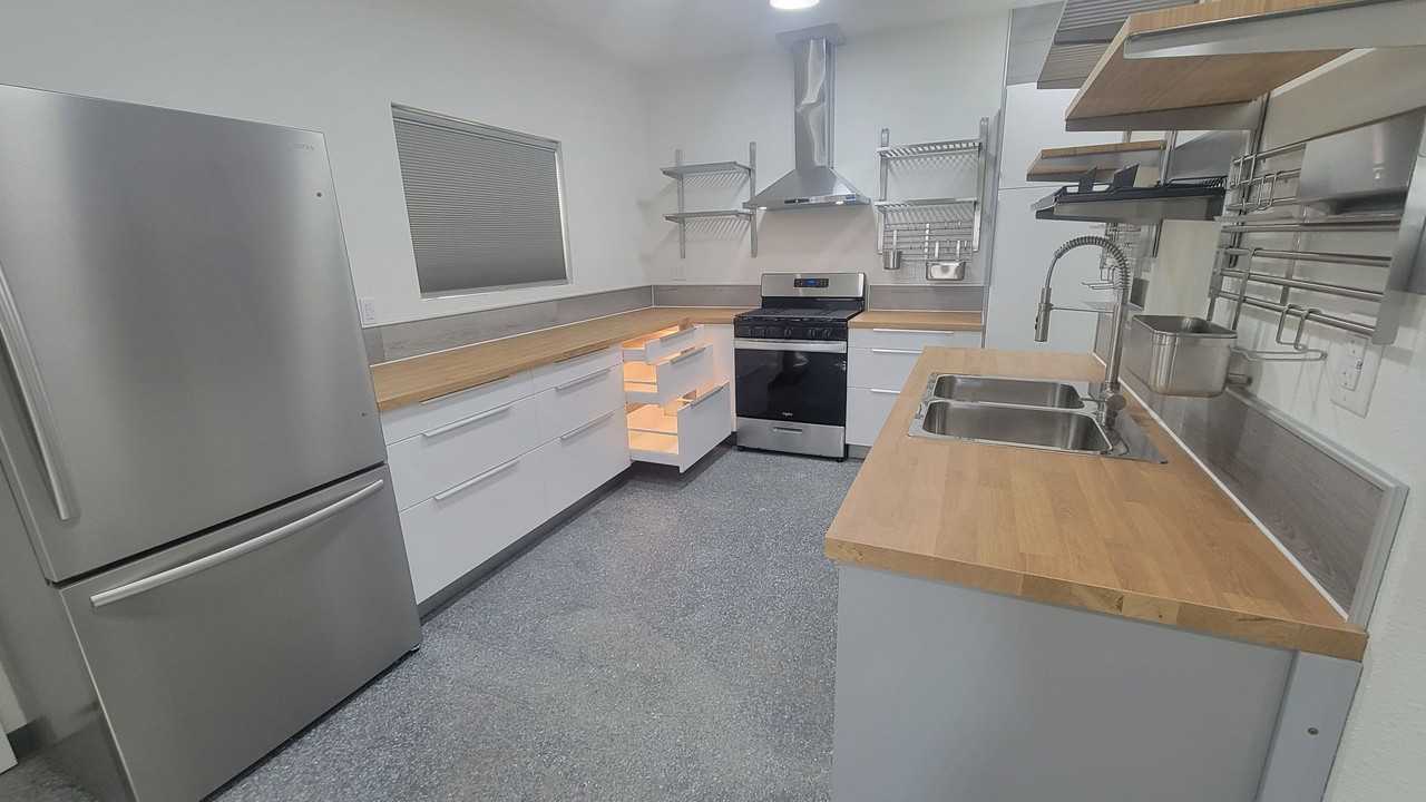 11228 S Edison Rd - Photo 4 of 8