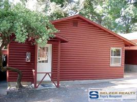 featured image of 1420 Knob Hill Rd