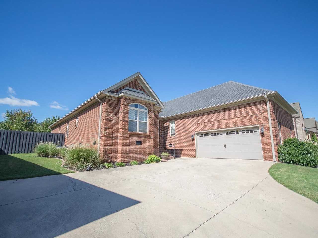 22772 Winged Foot Ln - Photo 3 of 31
