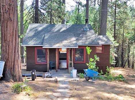 22997 N Tuolumne Rd - Photo 2 of 15
