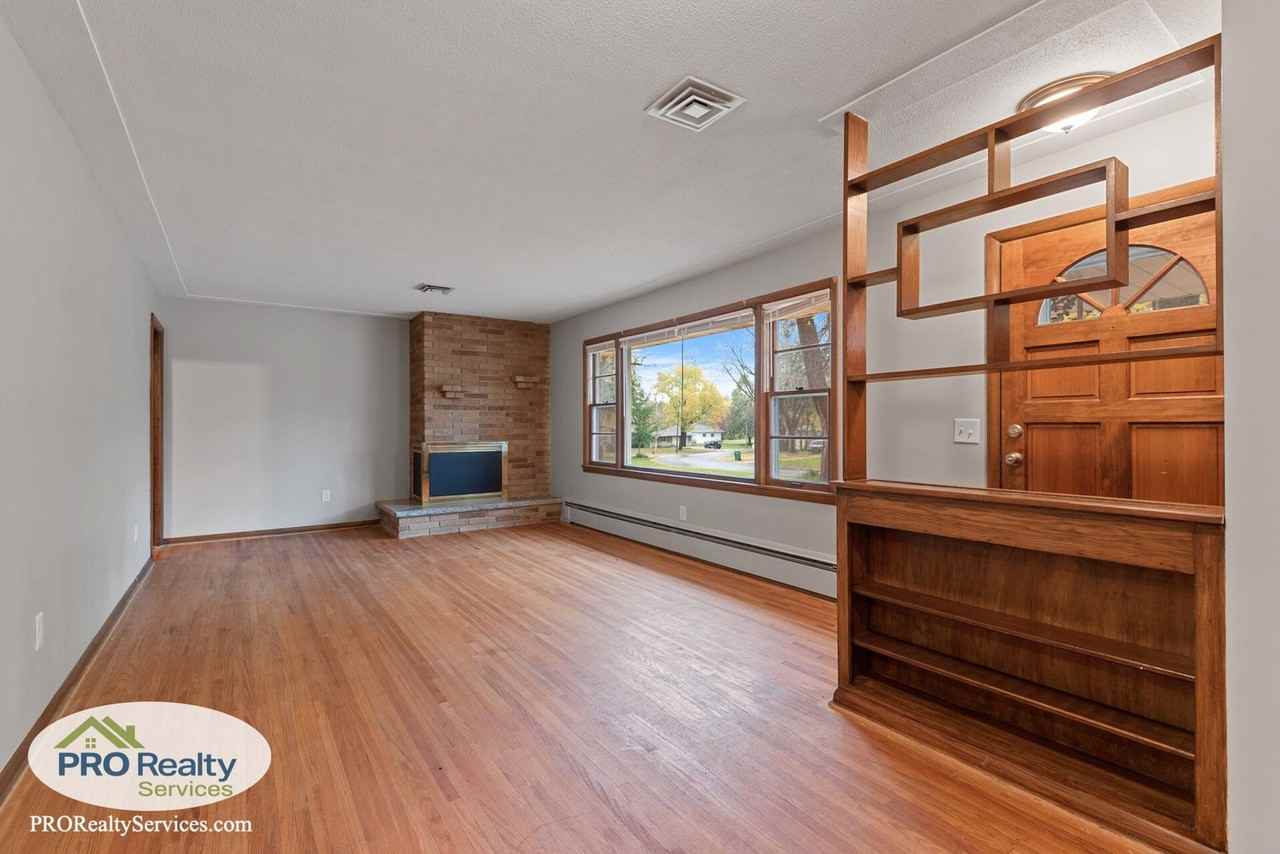 4075 Jersey Ave N - Photo 2 of 18