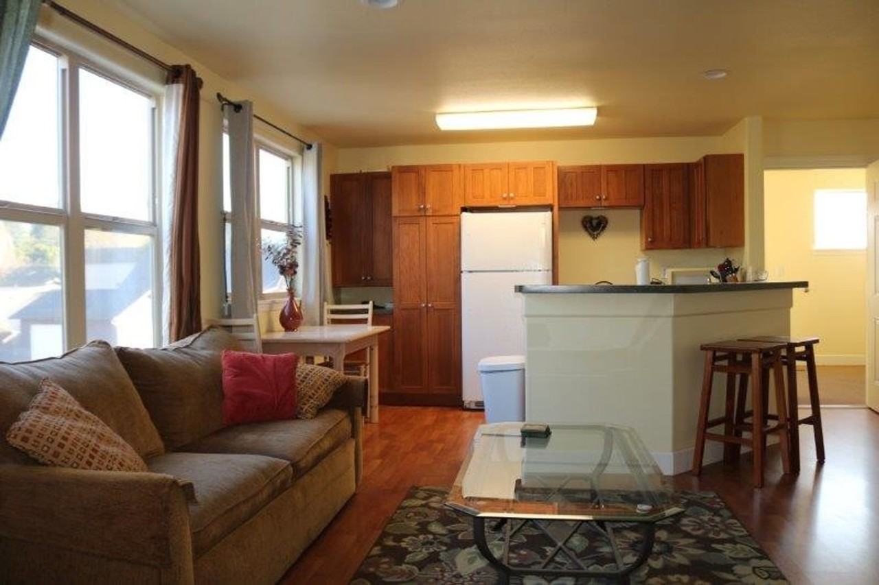 3943 Walnut Dr - Photo 4 of 23