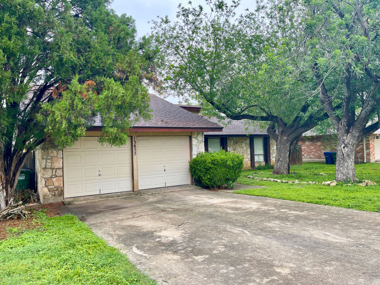 13855 Brook Hollow Blvd - Photo 3 of 16
